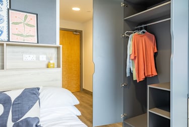 Classic En Suite - Image 1